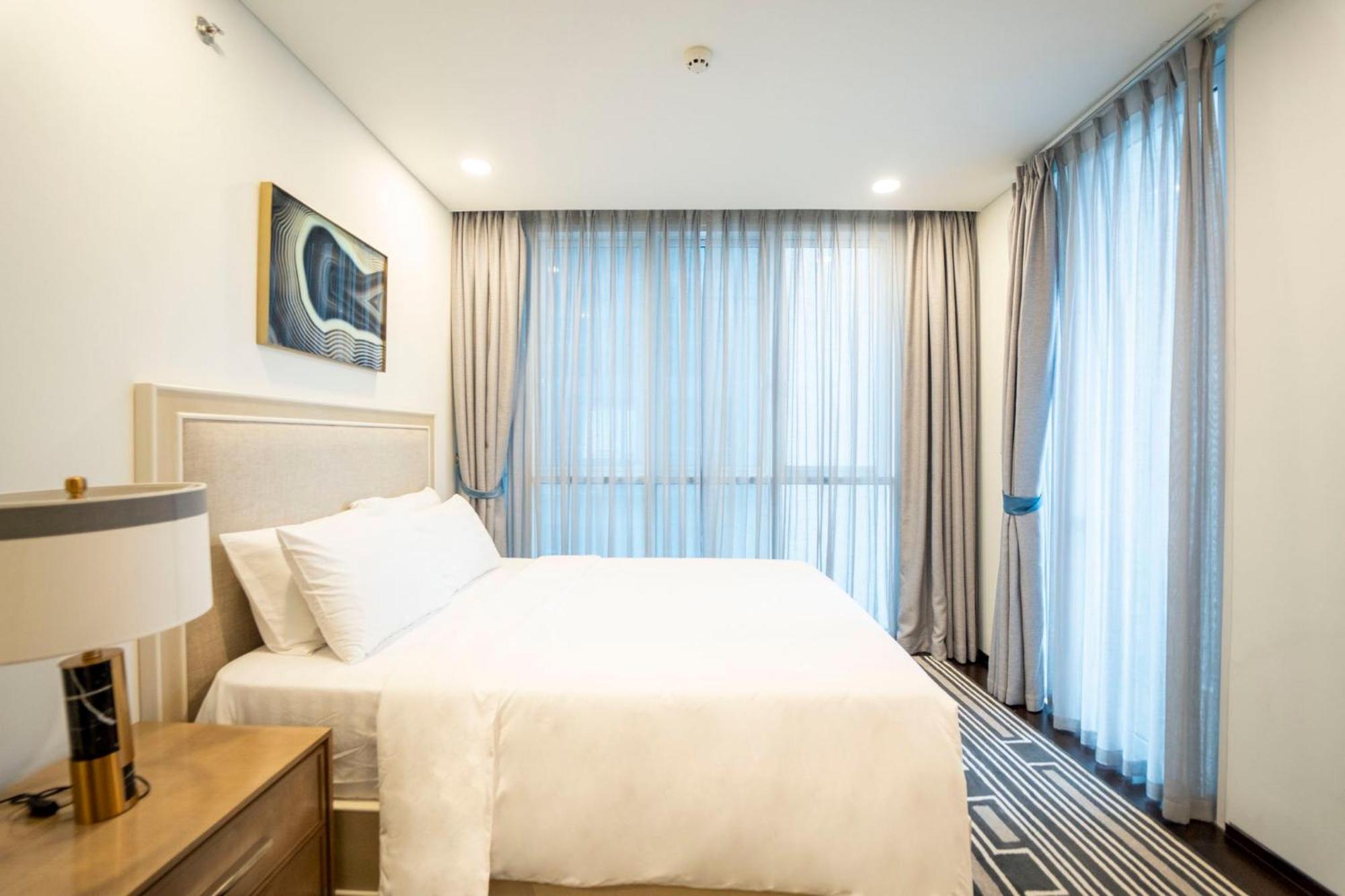 Serenity Saigon Sky Villas - Free One Way Airport Shuttle โฮจิมินห์ซิตี้ ภายนอก รูปภาพ